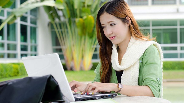 Cách sử dụng laptop sao cho hiệu quả nhất cho sinh viên