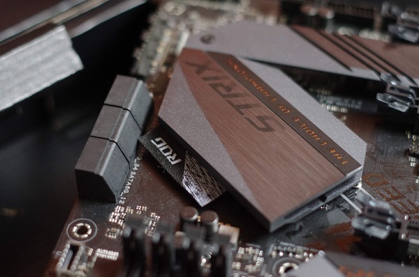  Mainboard ROG STRIX Z390 E-Gaming